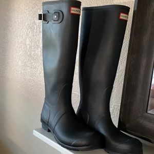 Hunter Women’s Original Tall Waterproof Rain Boots